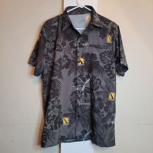 Bragg Crane Hawaiian Shirt Construction